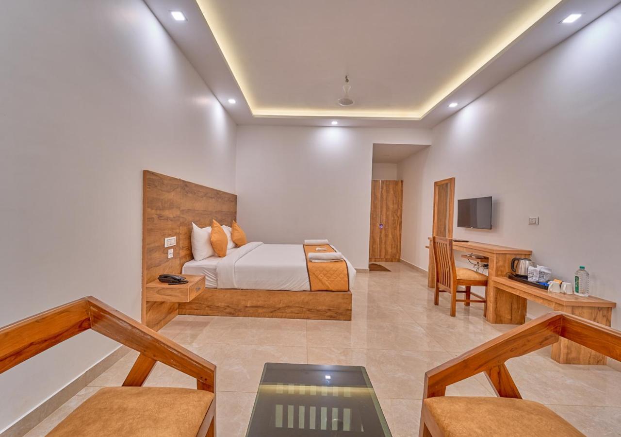 Ice Mist Pool Resort Munnar By Voye Homes Dış mekan fotoğraf