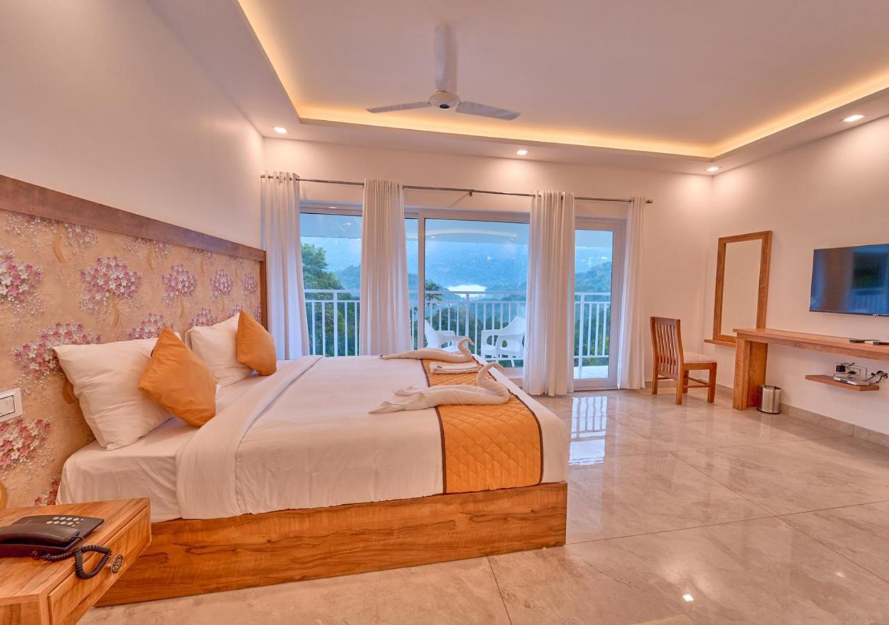 Ice Mist Pool Resort Munnar By Voye Homes Dış mekan fotoğraf